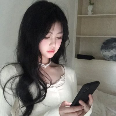 公园里的女孩